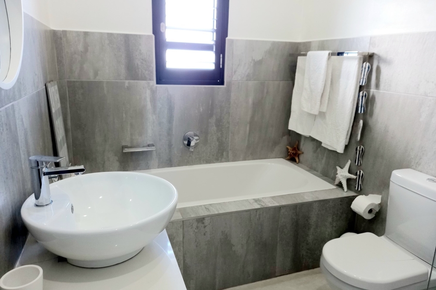 4 Bedroom Property for Sale in Jacobsbaai Western Cape